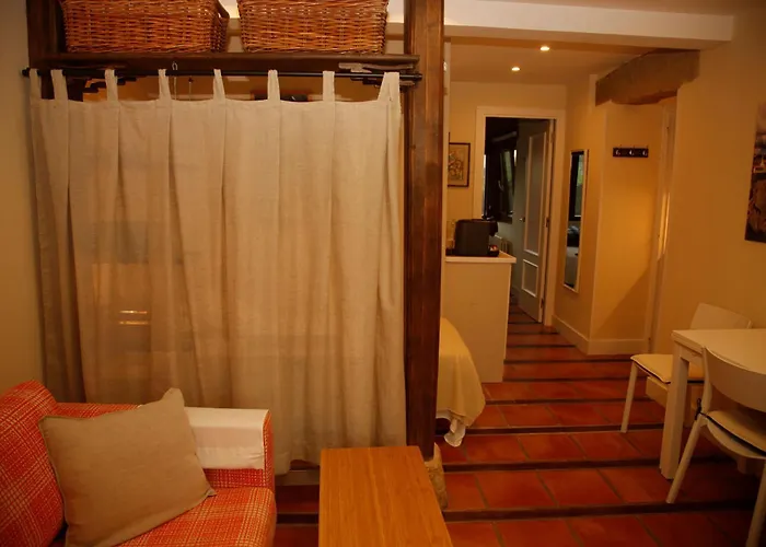 2 Habit, Sala, Terraza, Jardin, Parking Gratis