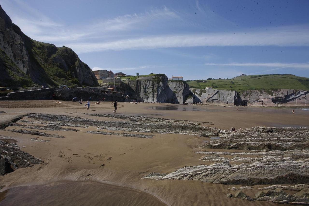 2 Habit, Sala, Terraza, Jardin, Parking Gratis Zumaia